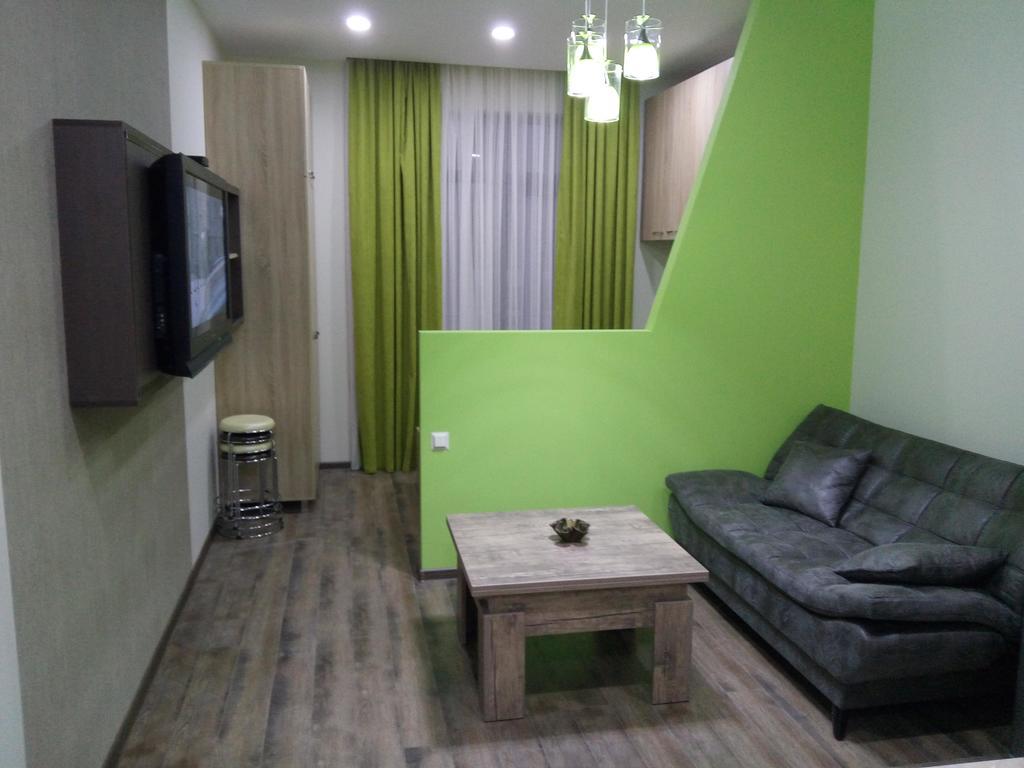 Studio Apartment In Батуми Экстерьер фото