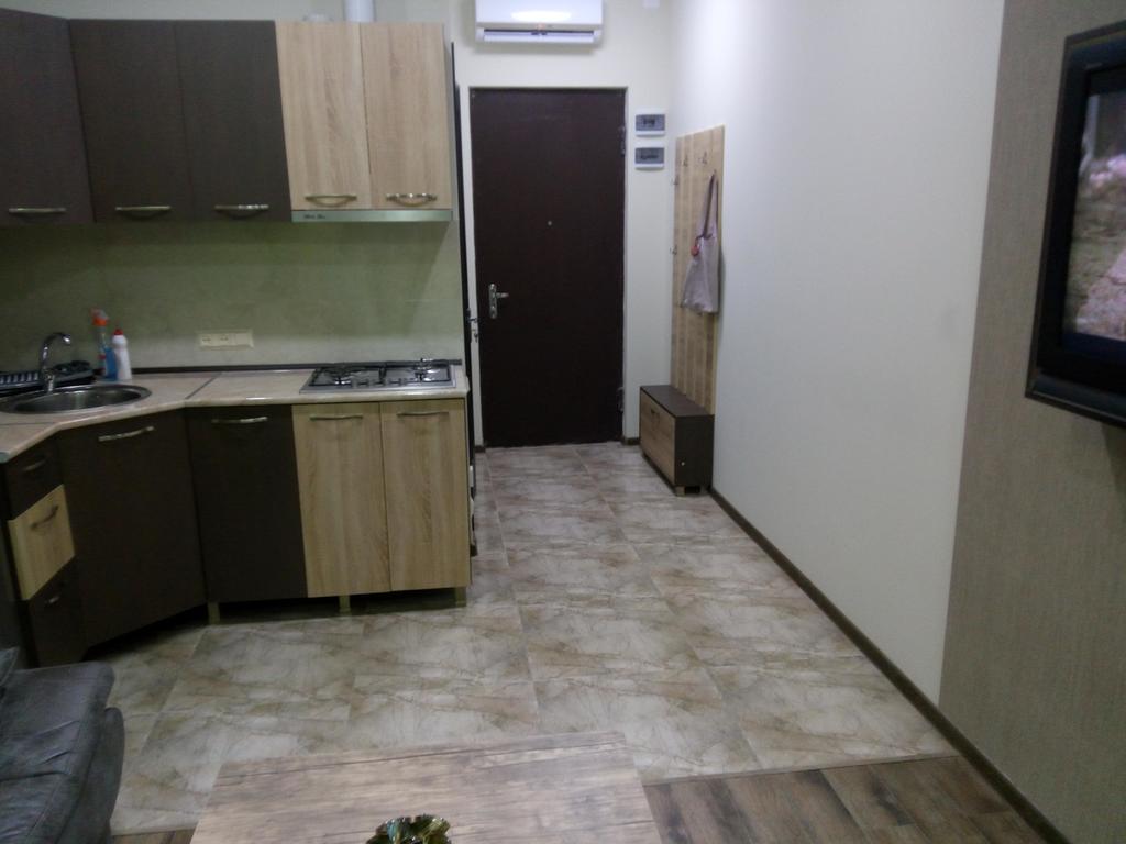 Studio Apartment In Батуми Экстерьер фото