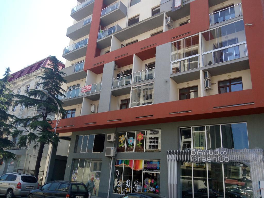 Studio Apartment In Батуми Экстерьер фото